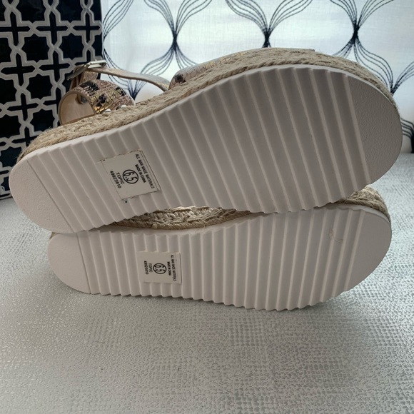 Soda Snake Skin platform Sandals women’s 6.5 or 8, 8.5,9,9.5 or 10 - Picture 6 of 16